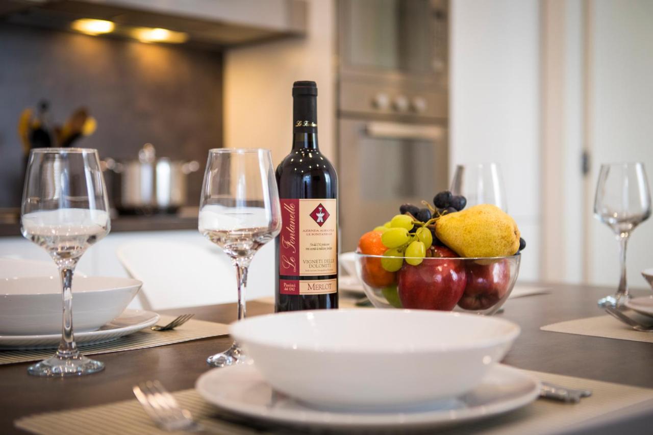 Residenza Ai Ferrari Apartment ริวาเดลการ์ดา ภายนอก รูปภาพ