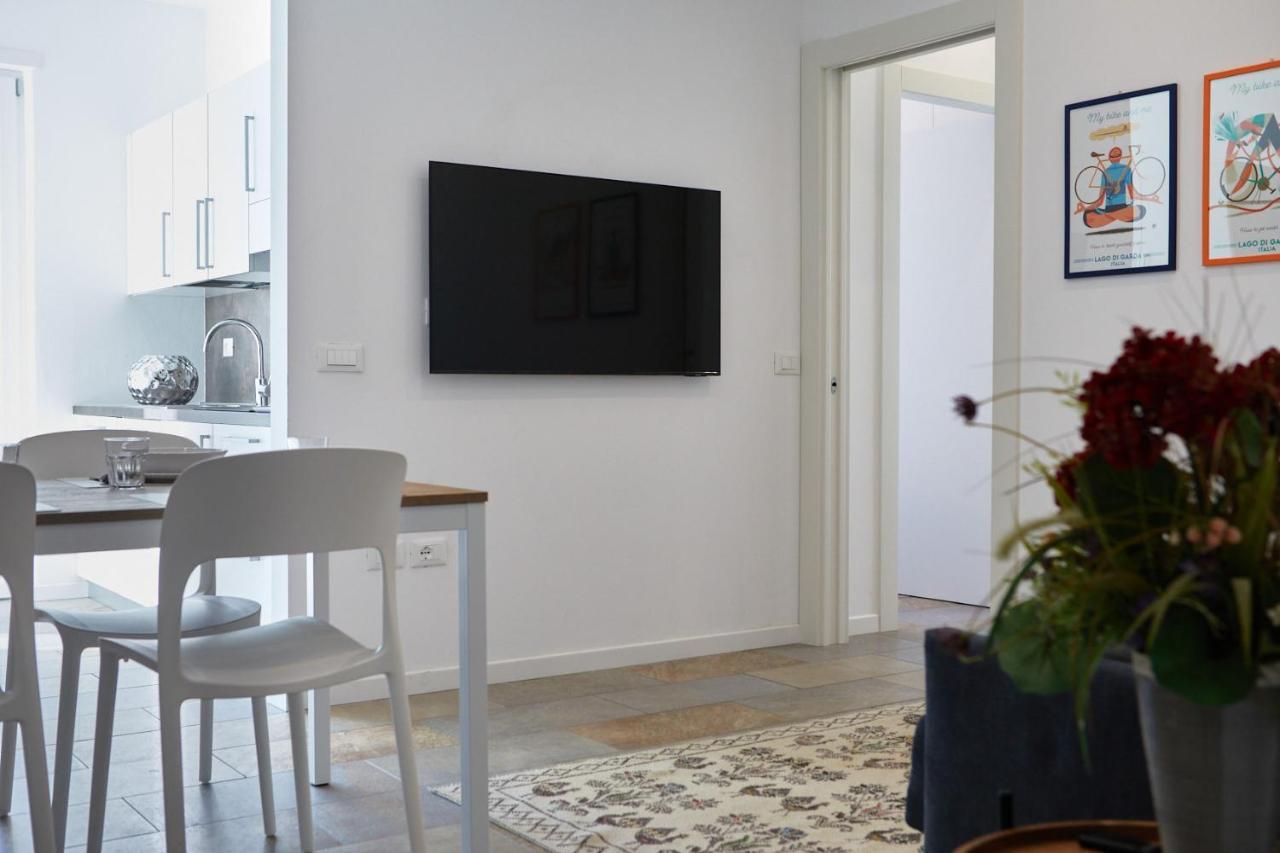 Residenza Ai Ferrari Apartment ริวาเดลการ์ดา ภายนอก รูปภาพ